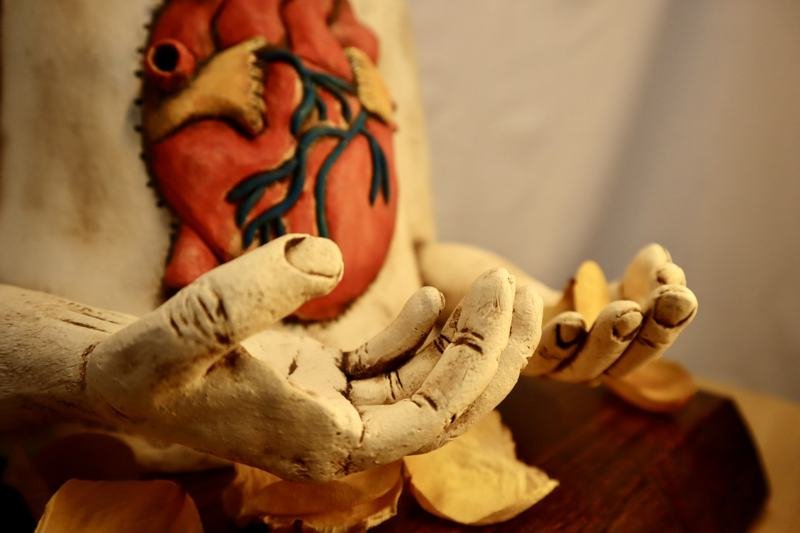 Detail of the open hands